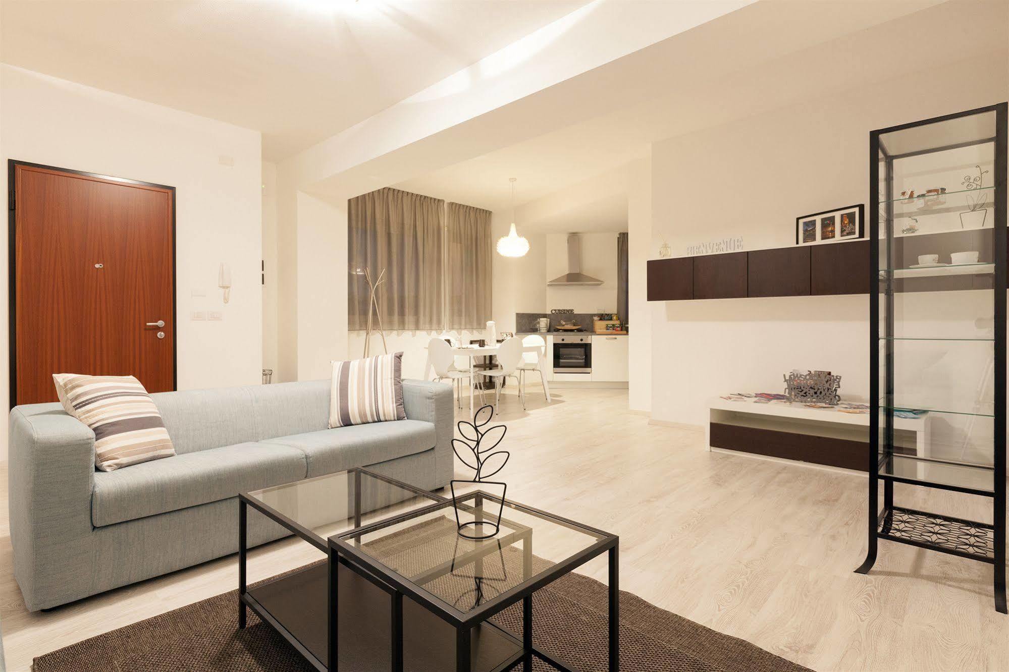 Urban Homy Gorizia Panzió Kültér fotó